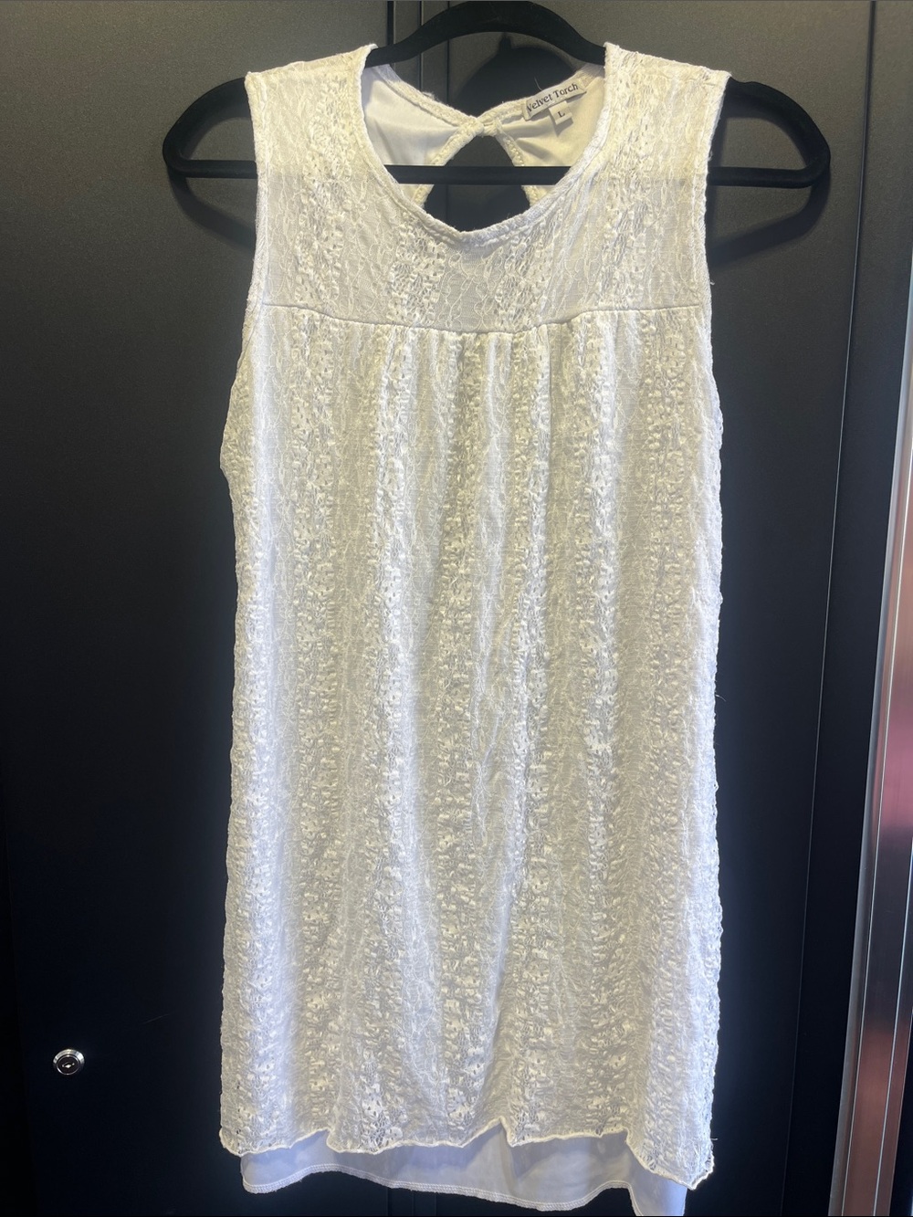 Lace long sleeveless top